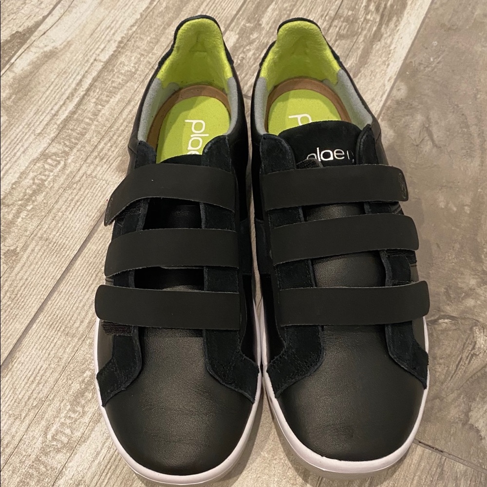 New Plae black Larkin